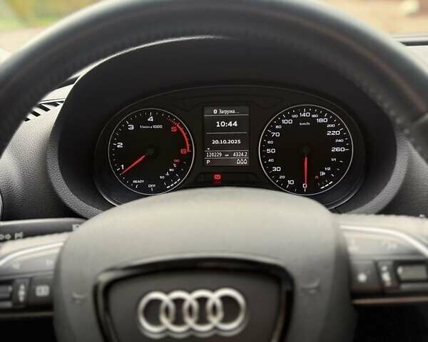 Білий Ауді А3, об'ємом двигуна 1.6 л та пробігом 120 тис. км за 15500 $, фото 11 на Automoto.ua