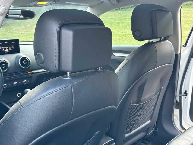 Белый Ауди А3, объемом двигателя 1.8 л и пробегом 132 тыс. км за 7000 $, фото 13 на Automoto.ua