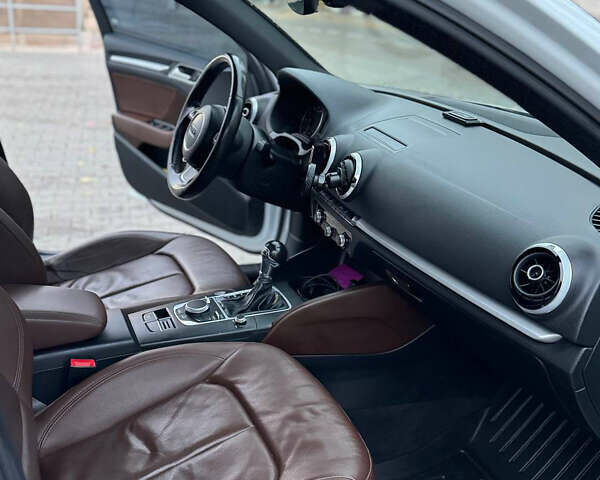 Белый Ауди А3, объемом двигателя 1.8 л и пробегом 128 тыс. км за 15700 $, фото 3 на Automoto.ua