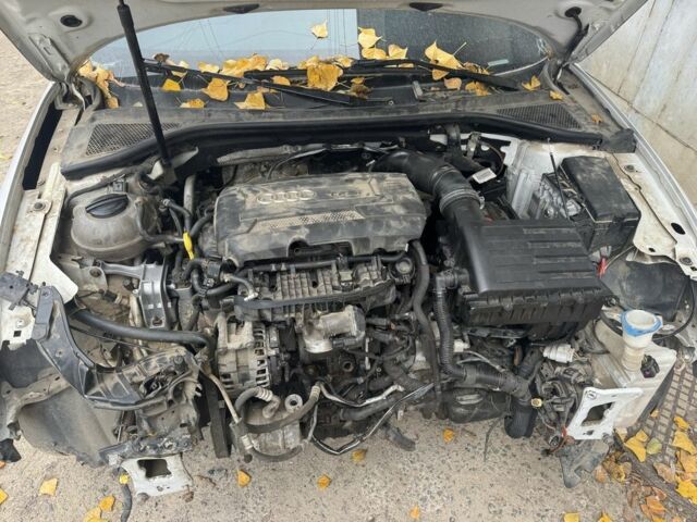 Белый Ауди А3, объемом двигателя 0 л и пробегом 220 тыс. км за 7500 $, фото 7 на Automoto.ua