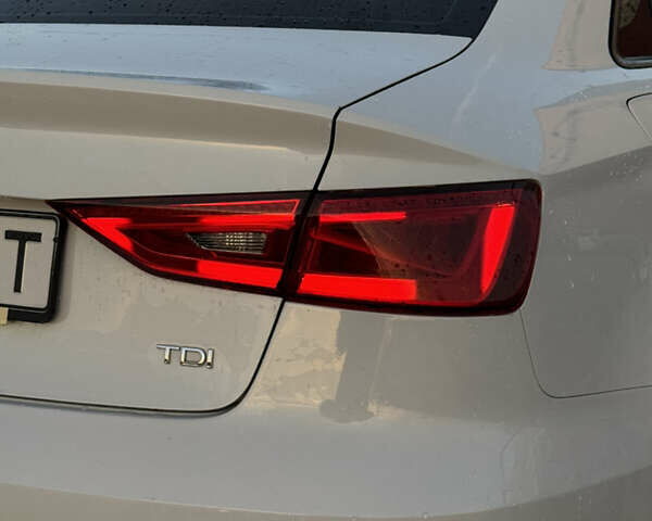 Белый Ауди А3, объемом двигателя 1.6 л и пробегом 245 тыс. км за 13500 $, фото 16 на Automoto.ua