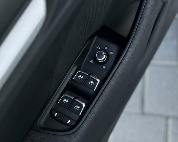 Білий Ауді А3, об'ємом двигуна 1.6 л та пробігом 74 тис. км за 16899 $, фото 13 на Automoto.ua