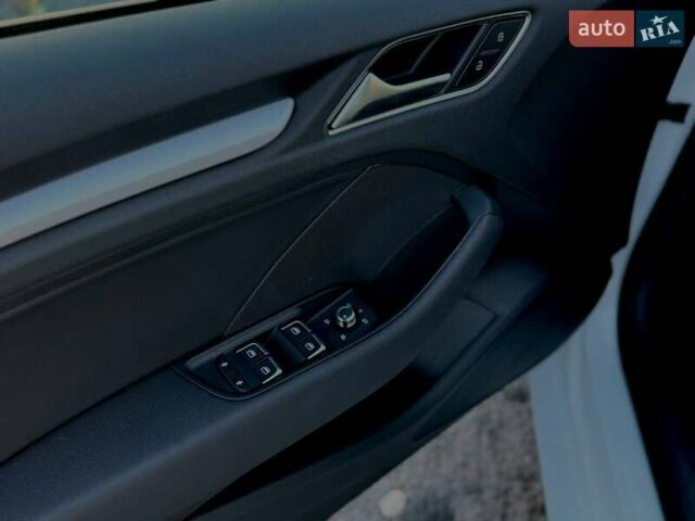 Белый Ауди А3, объемом двигателя 1.6 л и пробегом 137 тыс. км за 17000 $, фото 8 на Automoto.ua