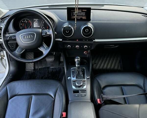 Білий Ауді А3, об'ємом двигуна 1.6 л та пробігом 74 тис. км за 16899 $, фото 10 на Automoto.ua