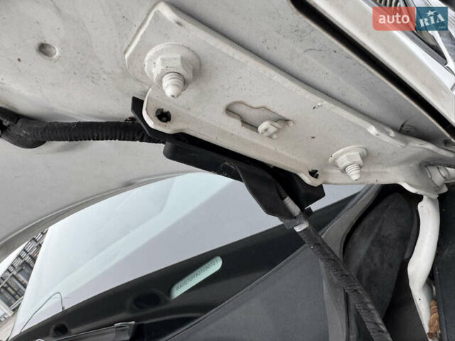 Білий Ауді А3, об'ємом двигуна 1.8 л та пробігом 153 тис. км за 14800 $, фото 85 на Automoto.ua