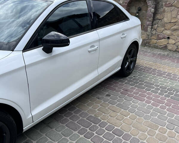 Белый Ауди А3, объемом двигателя 1.8 л и пробегом 180 тыс. км за 10400 $, фото 2 на Automoto.ua
