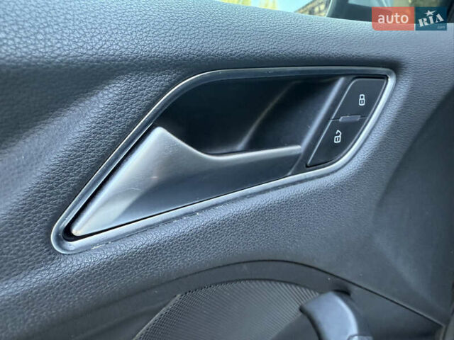Білий Ауді А3, об'ємом двигуна 1.8 л та пробігом 99 тис. км за 12999 $, фото 34 на Automoto.ua