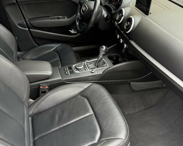 Білий Ауді А3, об'ємом двигуна 1.6 л та пробігом 80 тис. км за 15000 $, фото 17 на Automoto.ua