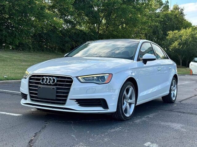 Белый Ауди А3, объемом двигателя 1.8 л и пробегом 132 тыс. км за 7000 $, фото 2 на Automoto.ua