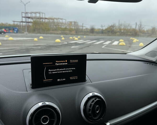 Белый Ауди А3, объемом двигателя 2 л и пробегом 130 тыс. км за 18000 $, фото 7 на Automoto.ua