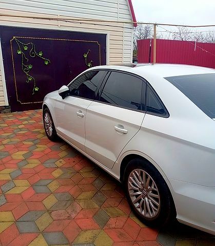 Белый Ауди А3, объемом двигателя 2 л и пробегом 135 тыс. км за 18500 $, фото 2 на Automoto.ua