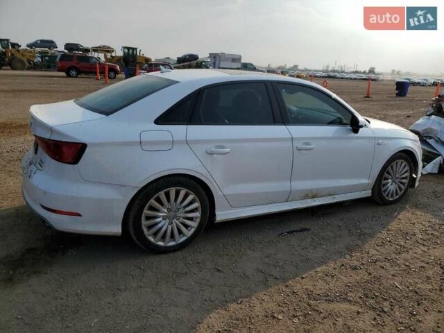 Белый Ауди А3, объемом двигателя 2 л и пробегом 80 тыс. км за 2300 $, фото 5 на Automoto.ua