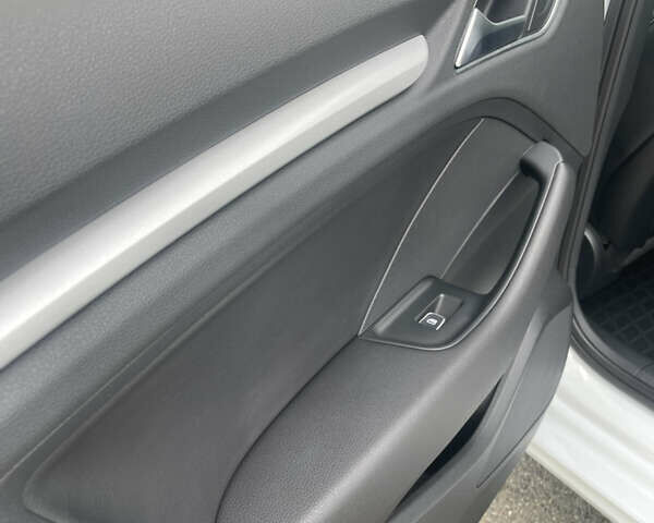 Білий Ауді А3, об'ємом двигуна 1.97 л та пробігом 63 тис. км за 20200 $, фото 27 на Automoto.ua