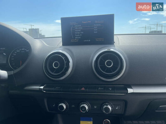 Білий Ауді А3, об'ємом двигуна 1.97 л та пробігом 63 тис. км за 20200 $, фото 38 на Automoto.ua