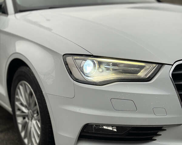 Белый Ауди А3, объемом двигателя 1.97 л и пробегом 130 тыс. км за 16500 $, фото 7 на Automoto.ua
