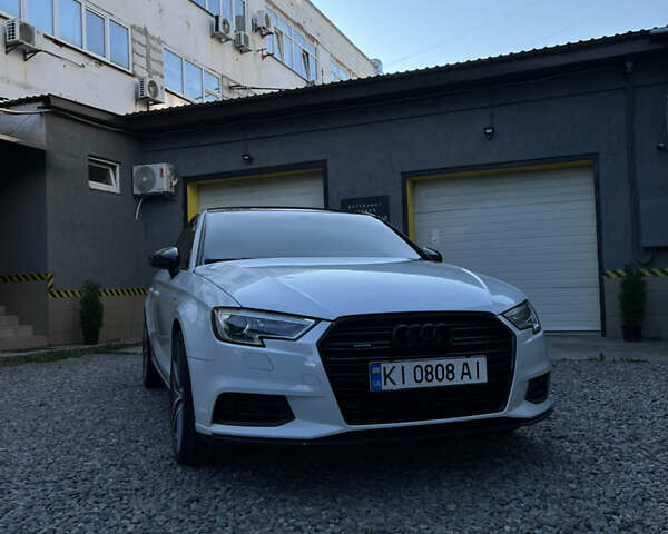 Белый Ауди А3, объемом двигателя 2 л и пробегом 108 тыс. км за 17000 $, фото 1 на Automoto.ua