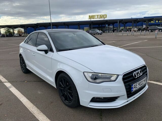 Ауді А3 2016 у Кривому Розі на Automoto.ua Білий Ауді А3, об'ємом двигуна 2 л та пробігом 112 тис. км за 17500 $, фото 2 на Automoto.ua