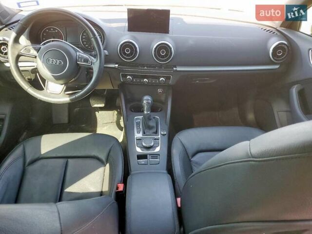 Белый Ауди А3, объемом двигателя 1.8 л и пробегом 35 тыс. км за 2000 $, фото 7 на Automoto.ua