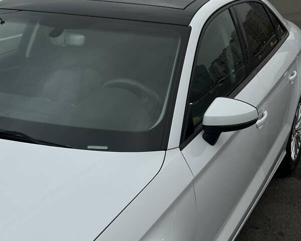 Белый Ауди А3, объемом двигателя 2 л и пробегом 130 тыс. км за 18000 $, фото 2 на Automoto.ua