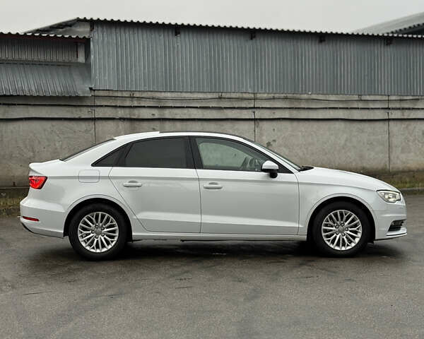 Белый Ауди А3, объемом двигателя 1.97 л и пробегом 130 тыс. км за 16500 $, фото 4 на Automoto.ua