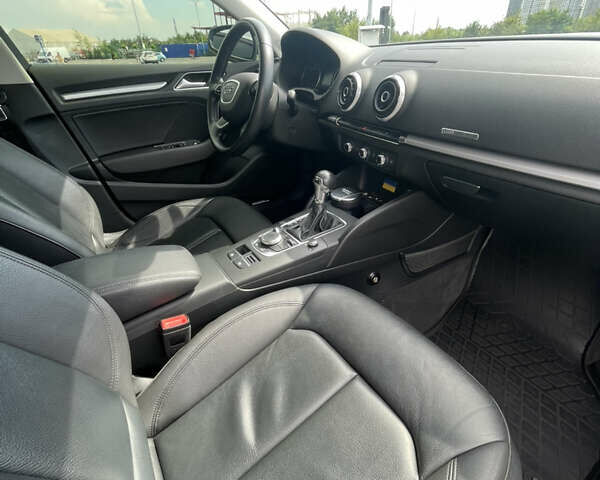 Білий Ауді А3, об'ємом двигуна 1.97 л та пробігом 63 тис. км за 20200 $, фото 35 на Automoto.ua