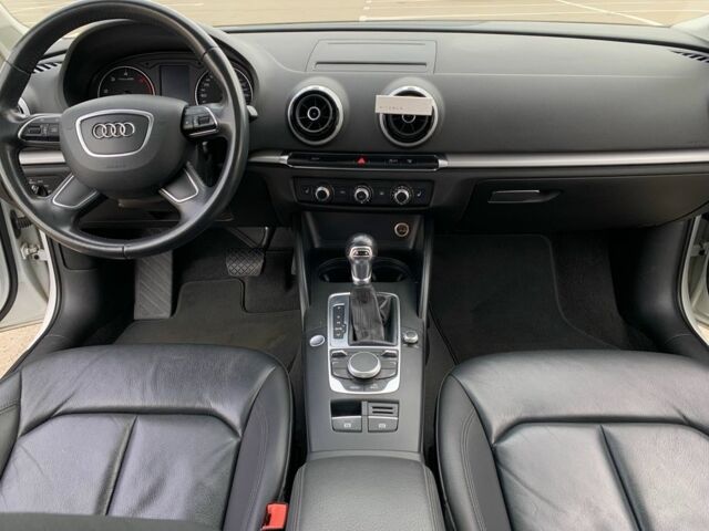 Ауді А3 2016 у Кривому Розі на Automoto.ua Білий Ауді А3, об'ємом двигуна 2 л та пробігом 112 тис. км за 17500 $, фото 5 на Automoto.ua