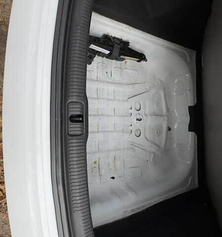 Білий Ауді А3, об'ємом двигуна 1.98 л та пробігом 148 тис. км за 16000 $, фото 43 на Automoto.ua