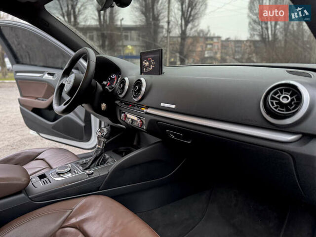 Білий Ауді А3, об'ємом двигуна 2 л та пробігом 158 тис. км за 14999 $, фото 19 на Automoto.ua