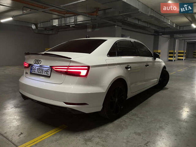 Ауди А3 2016 в Николаеве на Automoto.ua Белый Ауди А3, объемом двигателя 1.98 л и пробегом 161 тыс. км за 15900 $, фото 4 на Automoto.ua