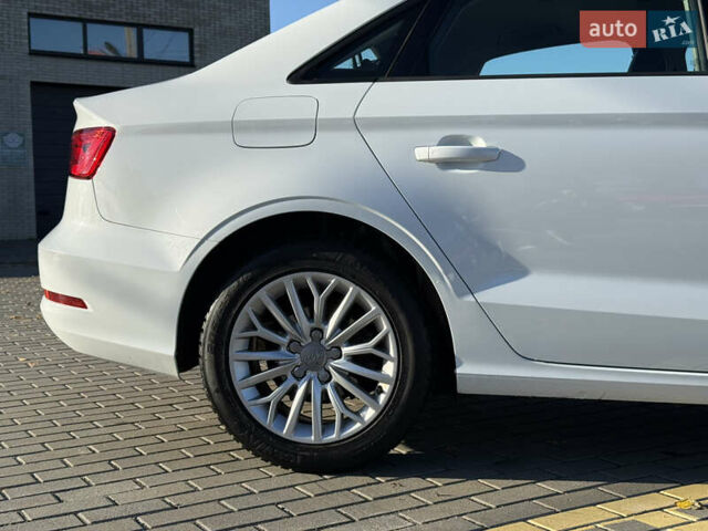 Белый Ауди А3, объемом двигателя 1.97 л и пробегом 107 тыс. км за 18500 $, фото 14 на Automoto.ua