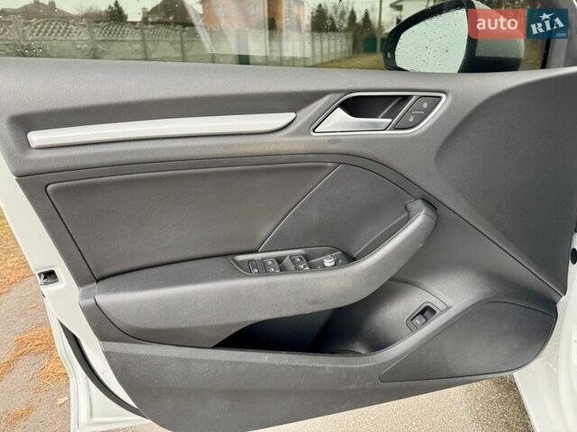 Белый Ауди А3, объемом двигателя 1.8 л и пробегом 130 тыс. км за 11900 $, фото 9 на Automoto.ua