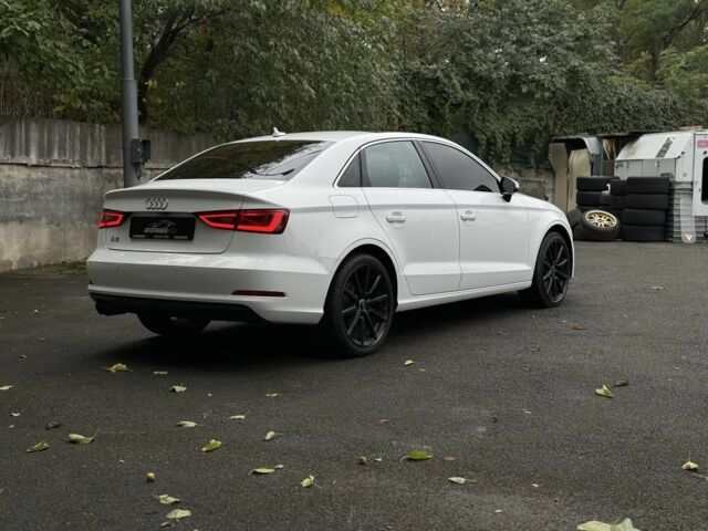 Ауди А3 2016 в Киеве на Automoto.ua Белый Ауди А3, объемом двигателя 1.8 л и пробегом 156 тыс. км за 13000 $, фото 3 на Automoto.ua