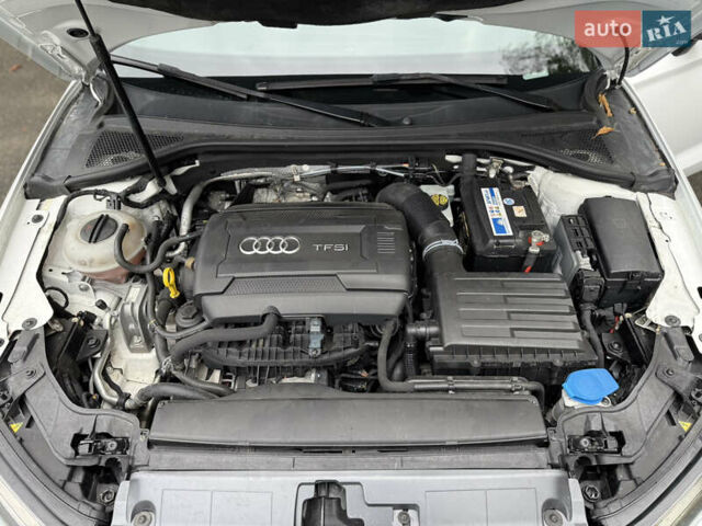 Білий Ауді А3, об'ємом двигуна 1.8 л та пробігом 156 тис. км за 13000 $, фото 9 на Automoto.ua