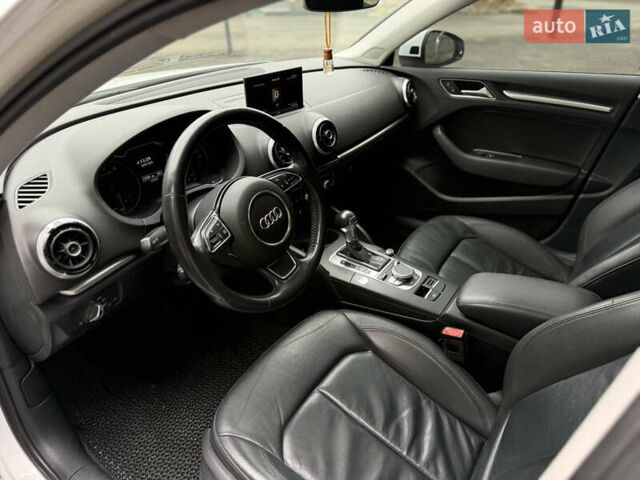 Білий Ауді А3, об'ємом двигуна 1.8 л та пробігом 156 тис. км за 13000 $, фото 7 на Automoto.ua