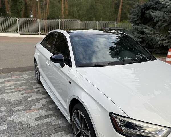 Белый Ауди А3, объемом двигателя 1.98 л и пробегом 72 тыс. км за 20000 $, фото 5 на Automoto.ua