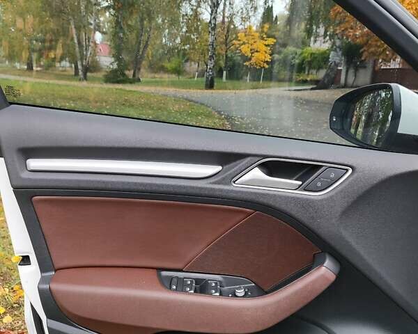 Белый Ауди А3, объемом двигателя 1.97 л и пробегом 86 тыс. км за 20000 $, фото 51 на Automoto.ua