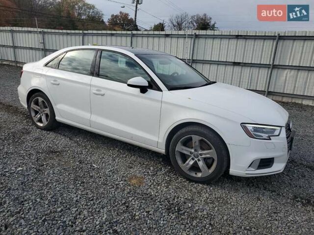 Белый Ауди А3, объемом двигателя 2 л и пробегом 129 тыс. км за 4000 $, фото 3 на Automoto.ua