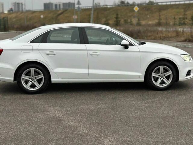 Белый Ауди А3, объемом двигателя 2 л и пробегом 149 тыс. км за 15000 $, фото 3 на Automoto.ua