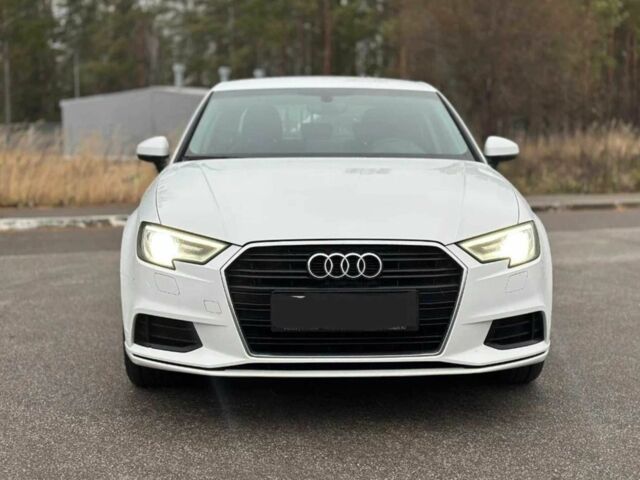 Белый Ауди А3, объемом двигателя 2 л и пробегом 149 тыс. км за 15000 $, фото 1 на Automoto.ua