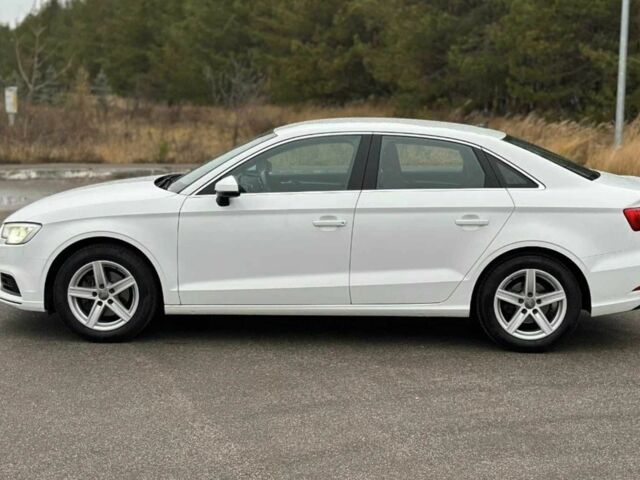 Белый Ауди А3, объемом двигателя 2 л и пробегом 149 тыс. км за 15000 $, фото 4 на Automoto.ua