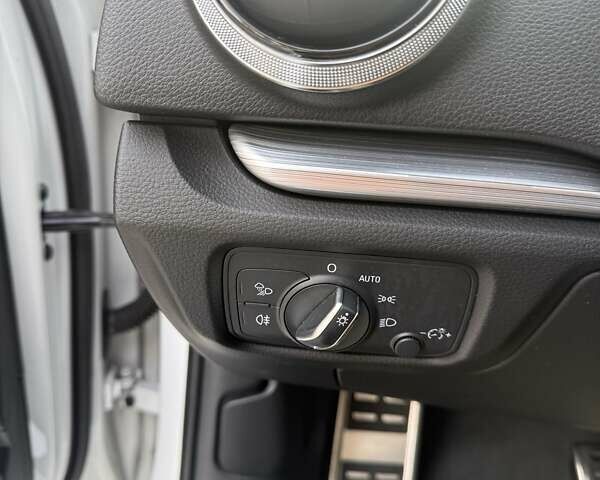 Белый Ауди А3, объемом двигателя 1.98 л и пробегом 72 тыс. км за 20000 $, фото 16 на Automoto.ua