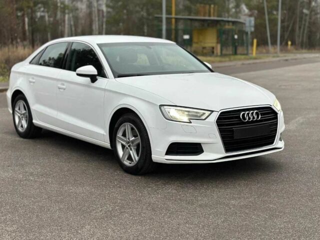 Белый Ауди А3, объемом двигателя 2 л и пробегом 149 тыс. км за 15000 $, фото 2 на Automoto.ua