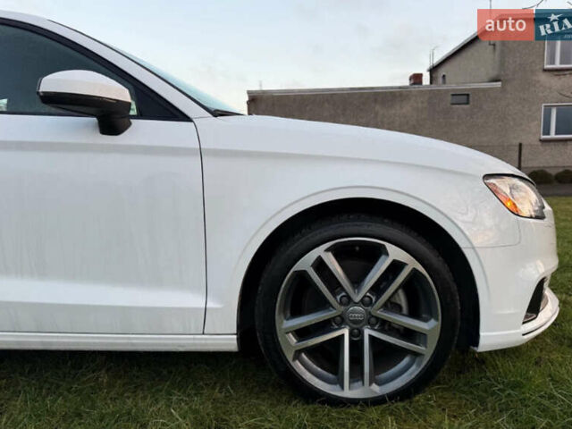 Білий Ауді А3, об'ємом двигуна 1.98 л та пробігом 110 тис. км за 18000 $, фото 1 на Automoto.ua