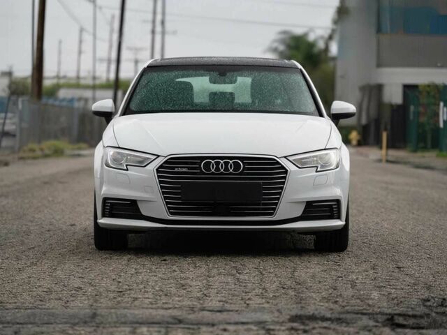 Белый Ауди А3, объемом двигателя 1.4 л и пробегом 53 тыс. км за 14500 $, фото 1 на Automoto.ua