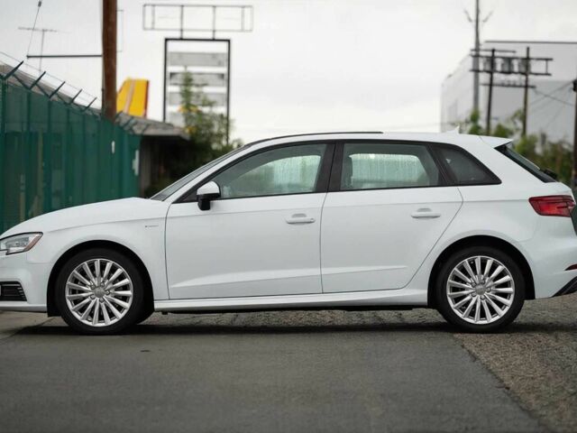 Белый Ауди А3, объемом двигателя 1.4 л и пробегом 53 тыс. км за 14500 $, фото 3 на Automoto.ua