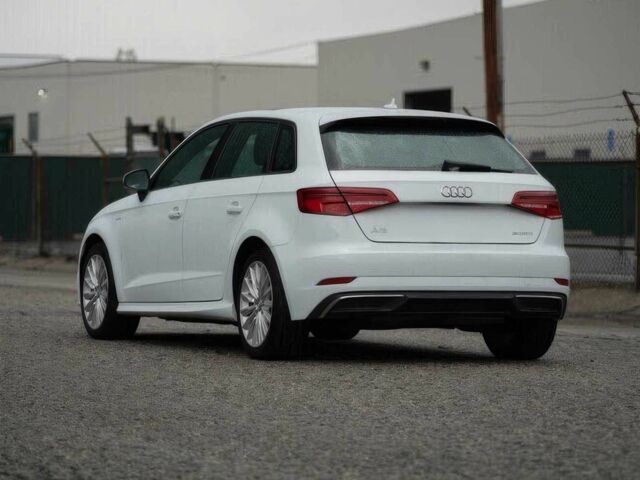 Белый Ауди А3, объемом двигателя 1.4 л и пробегом 53 тыс. км за 14500 $, фото 4 на Automoto.ua