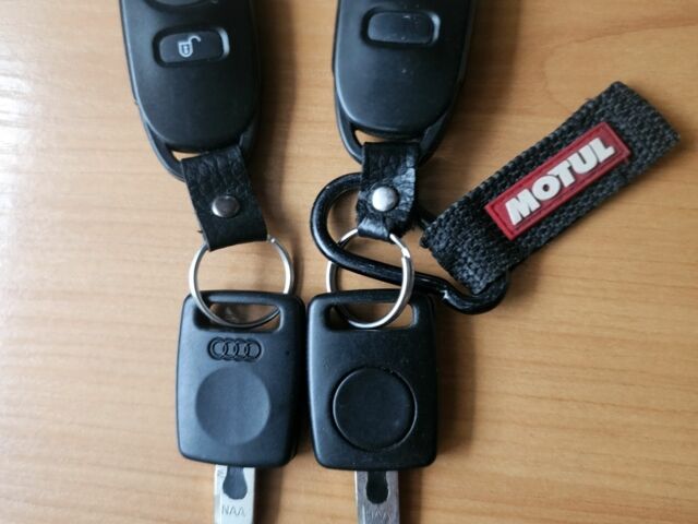 Ауди А3 1998 в Киеве на Automoto.ua Черный Ауди А3, объемом двигателя 1.6 л и пробегом 281 тыс. км за 3300 $, фото 17 на Automoto.ua