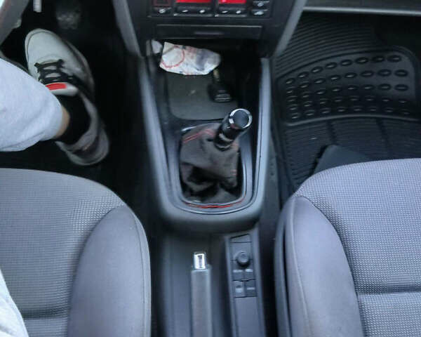 Чорний Ауді А3, об'ємом двигуна 1.6 л та пробігом 180 тис. км за 3500 $, фото 9 на Automoto.ua