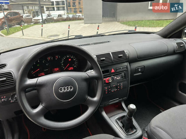 Черный Ауди А3, объемом двигателя 1.6 л и пробегом 267 тыс. км за 3200 $, фото 21 на Automoto.ua