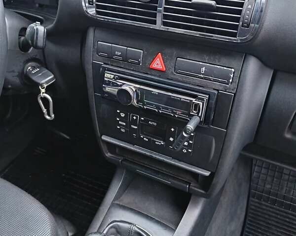 Черный Ауди А3, объемом двигателя 1.6 л и пробегом 252 тыс. км за 4200 $, фото 11 на Automoto.ua